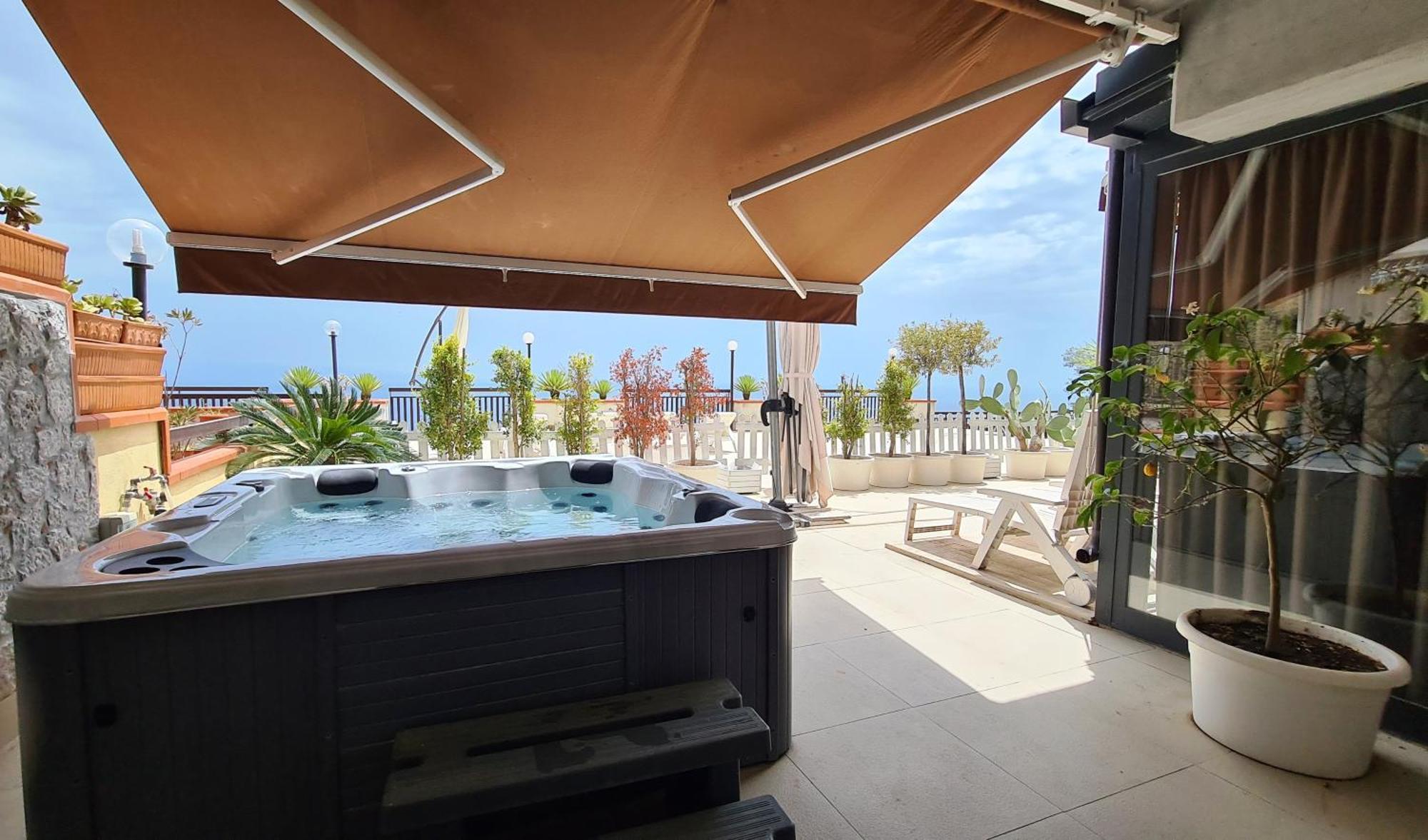 Maison De Charme With Private Jacuzzi Daire Taormina